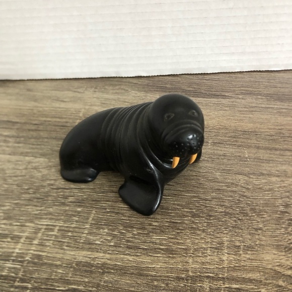 Vtg Boma Canada Black Walrus Figurine - Picture 1 of 12